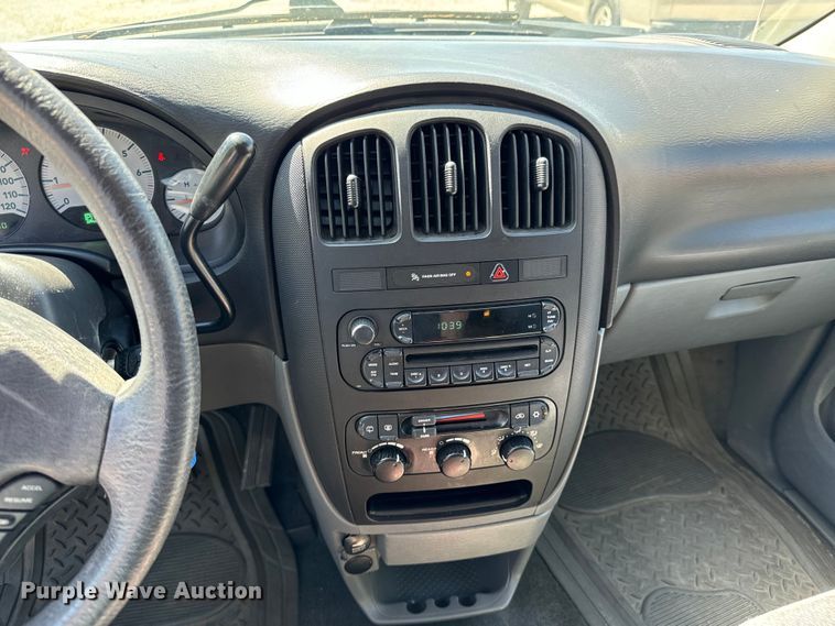 image for item DX0726 2006 Dodge Grand Caravan van