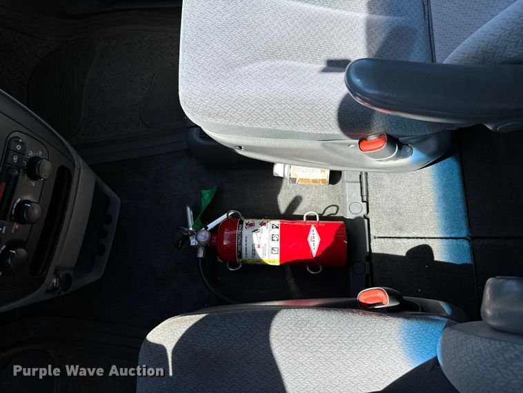 image for item DX0726 2006 Dodge Grand Caravan van