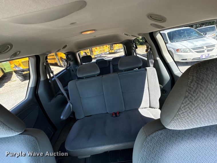 image for item DX0726 2006 Dodge Grand Caravan van
