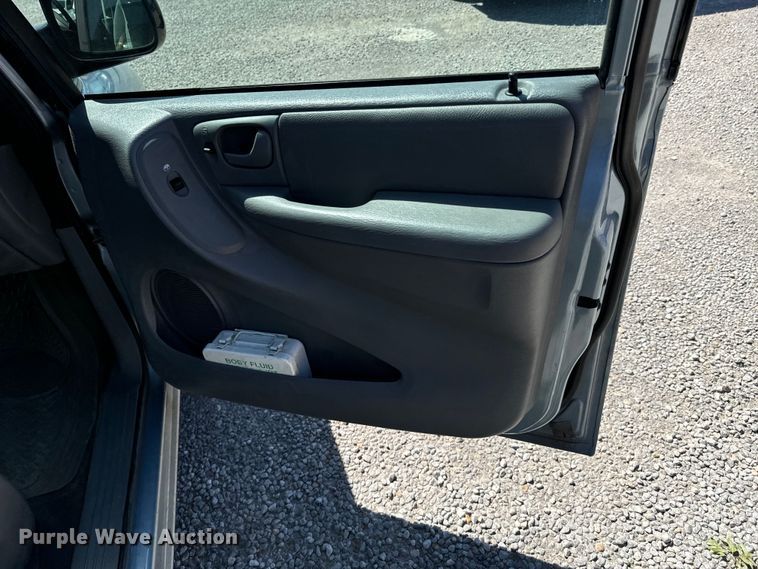 image for item DX0726 2006 Dodge Grand Caravan van