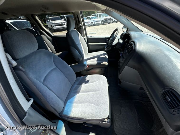 image for item DX0726 2006 Dodge Grand Caravan van