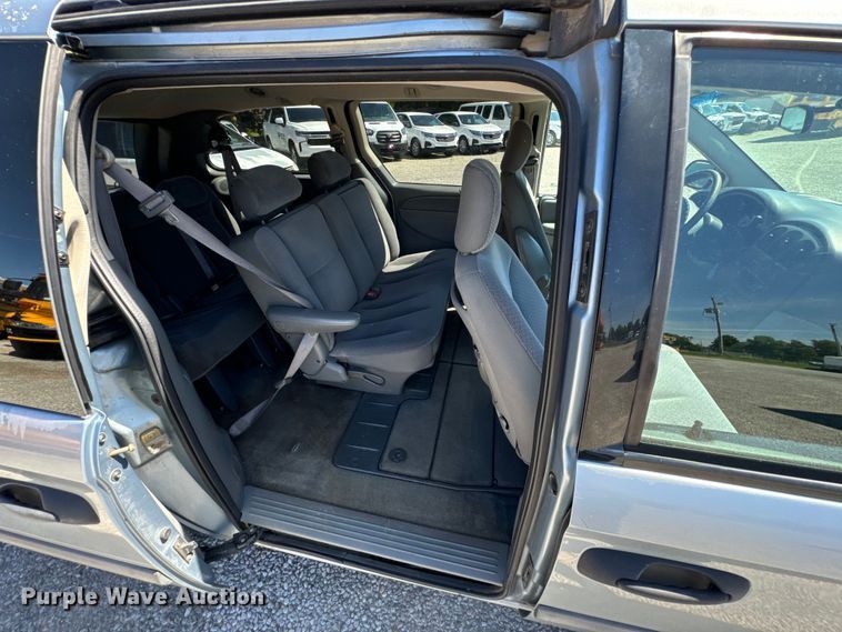 image for item DX0726 2006 Dodge Grand Caravan van