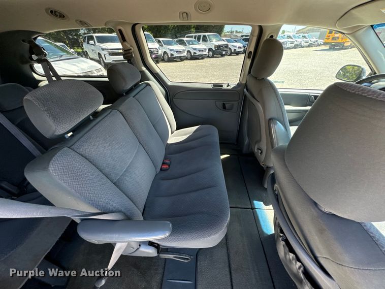 image for item DX0726 2006 Dodge Grand Caravan van