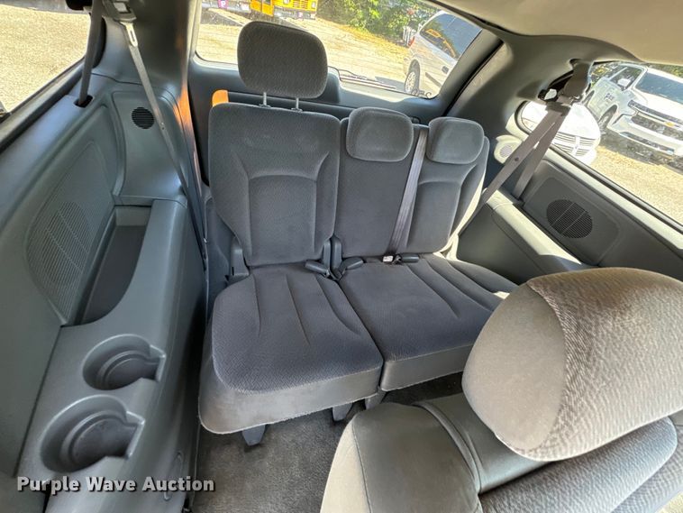 image for item DX0726 2006 Dodge Grand Caravan van