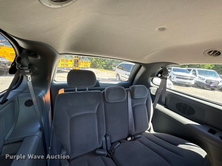 image for item DX0726 2006 Dodge Grand Caravan van