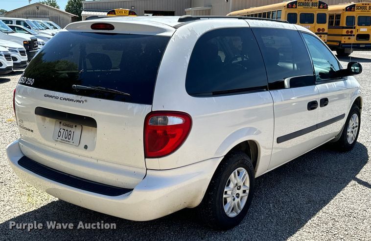 image for item DX0727 2006 Dodge Grand Caravan van