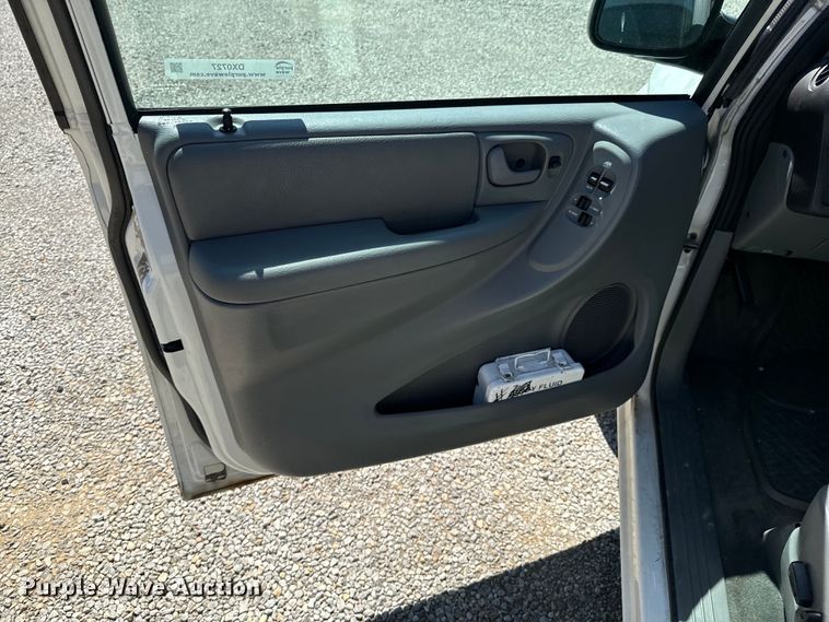 image for item DX0727 2006 Dodge Grand Caravan van