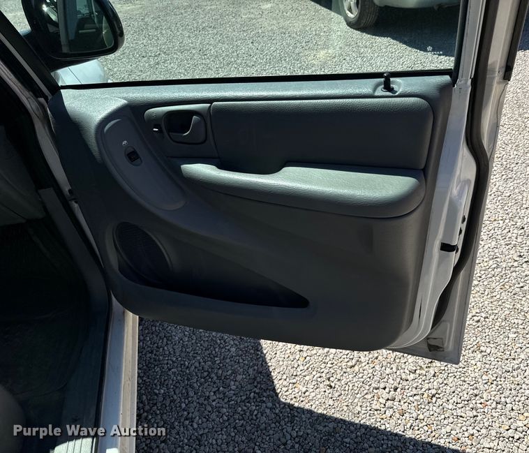 image for item DX0727 2006 Dodge Grand Caravan van