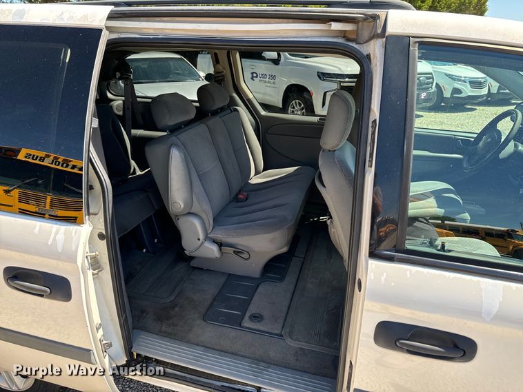 image for item DX0727 2006 Dodge Grand Caravan van