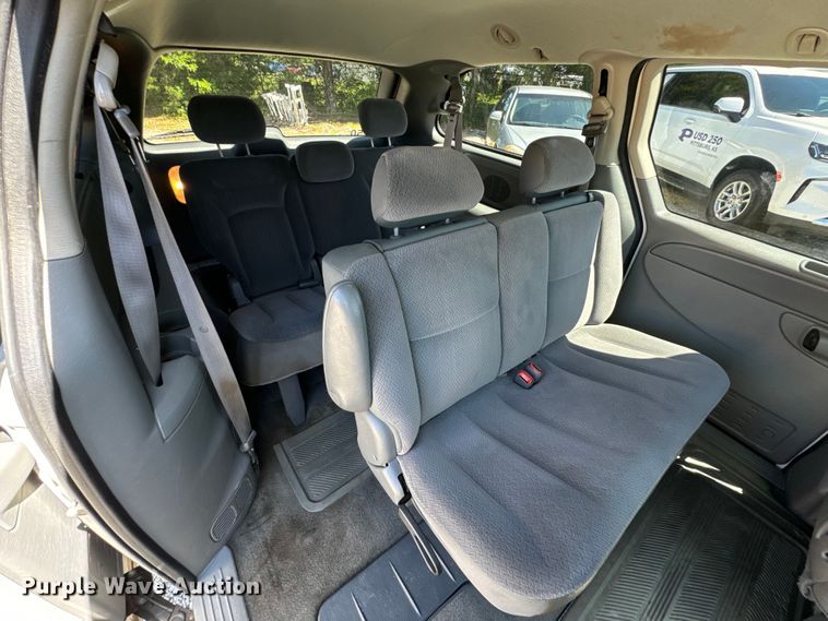 image for item DX0727 2006 Dodge Grand Caravan van