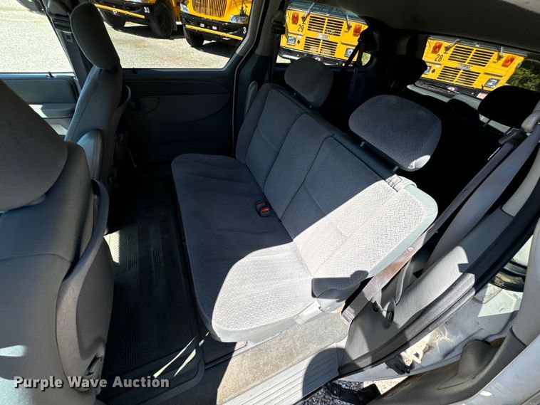 image for item DX0727 2006 Dodge Grand Caravan van