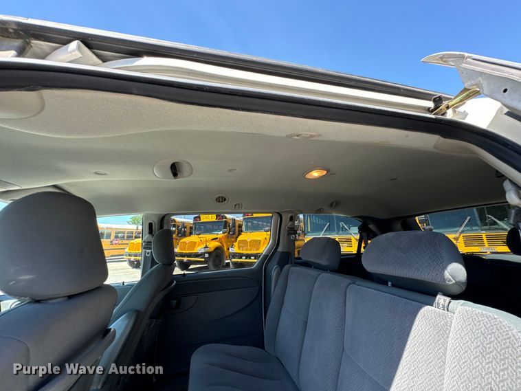 image for item DX0727 2006 Dodge Grand Caravan van