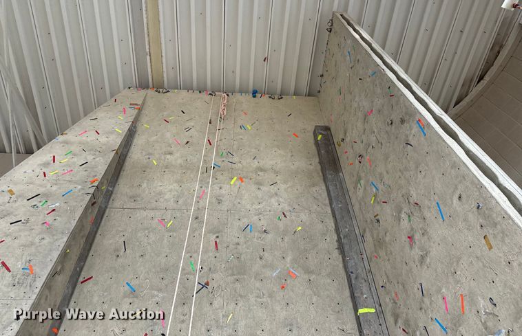 image for item DX0729 Rock climbing wall