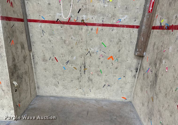 image for item DX0729 Rock climbing wall