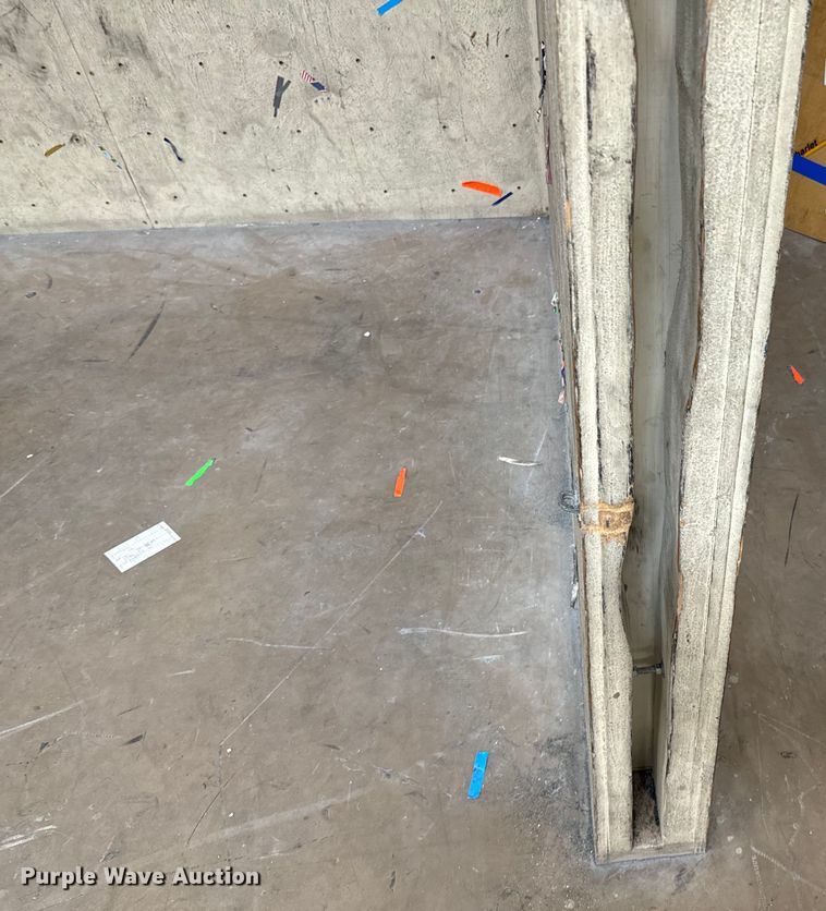 image for item DX0729 Rock climbing wall