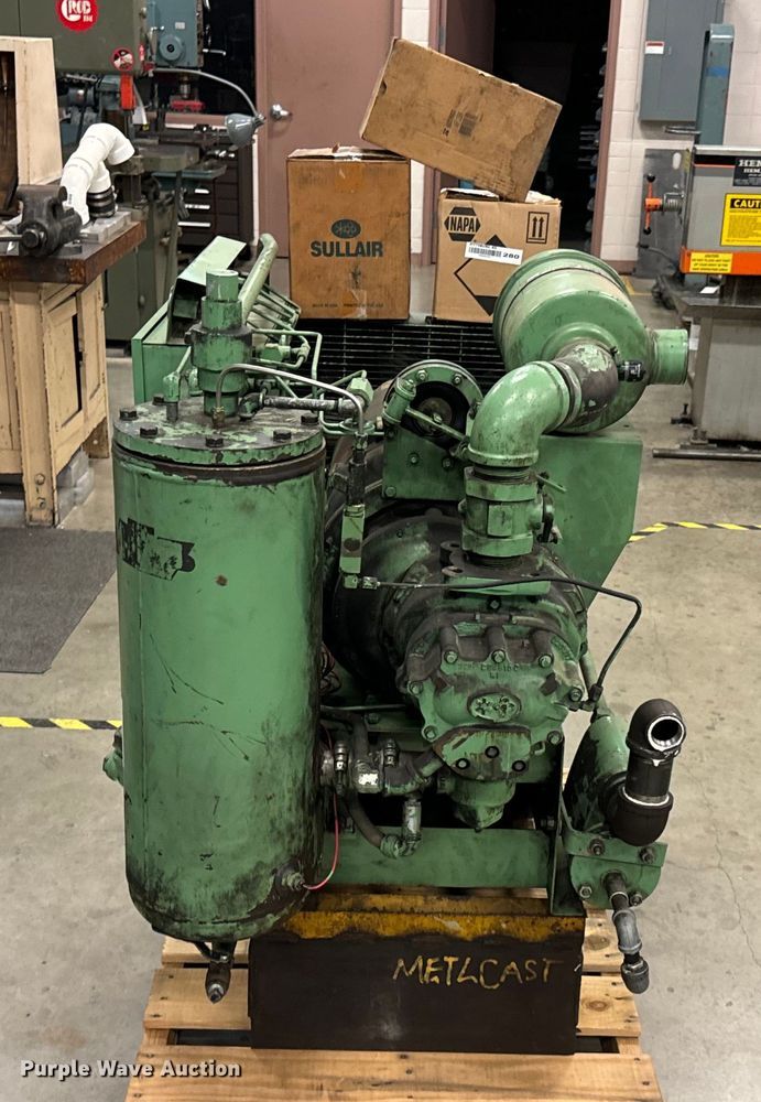 image for item DX0732 Sullair  10-25 air compressor