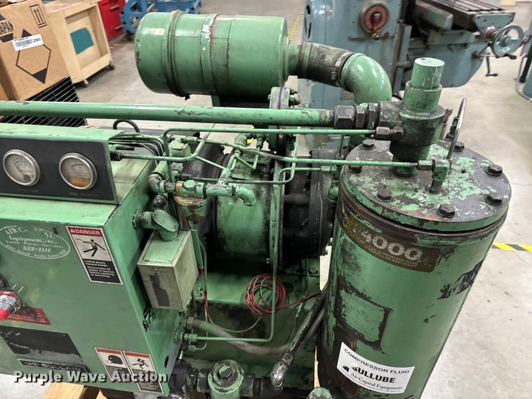 image for item DX0732 Sullair  10-25 air compressor