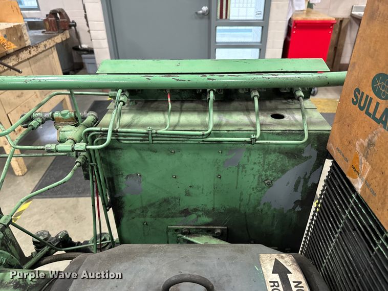 image for item DX0732 Sullair  10-25 air compressor