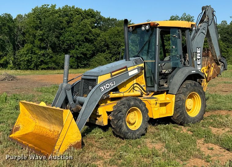 image for item DX0749 2008 John Deere 310SJ backhoe