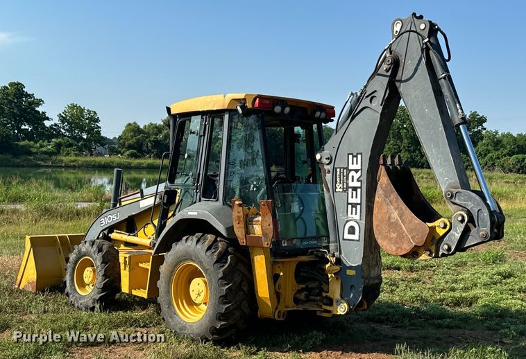 image for item DX0749 2008 John Deere 310SJ backhoe