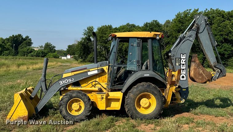 image for item DX0749 2008 John Deere 310SJ backhoe