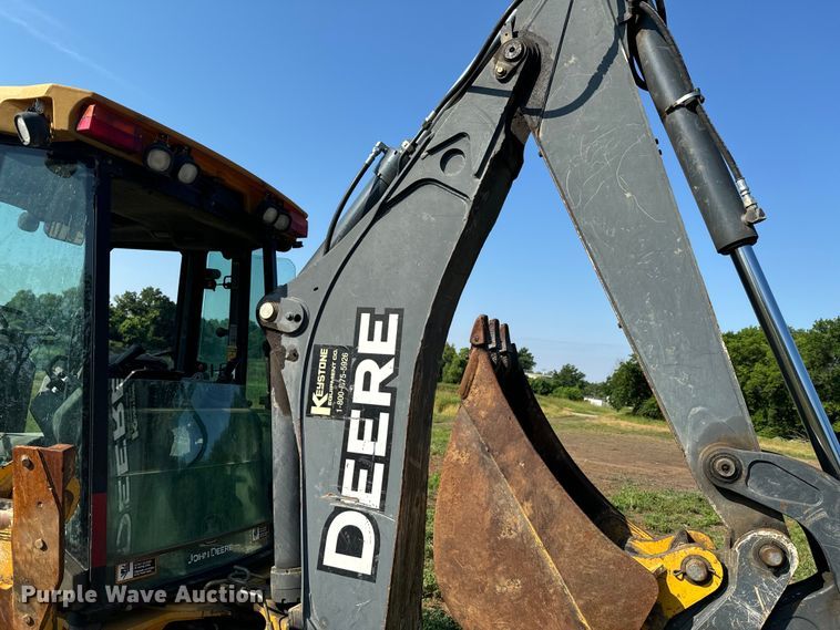 image for item DX0749 2008 John Deere 310SJ backhoe