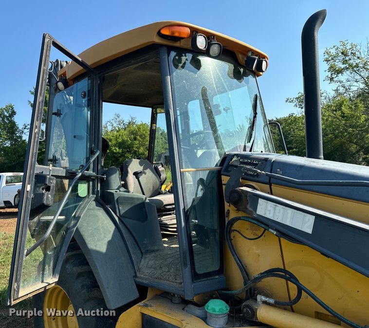 image for item DX0749 2008 John Deere 310SJ backhoe