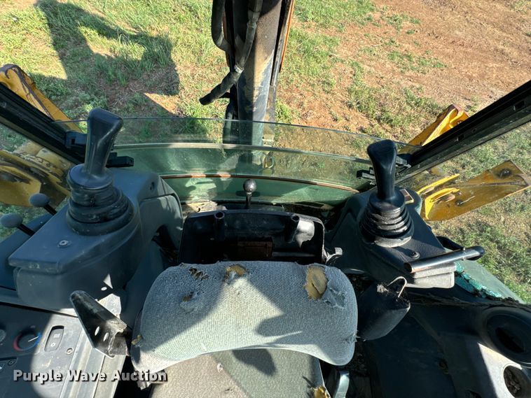 image for item DX0749 2008 John Deere 310SJ backhoe