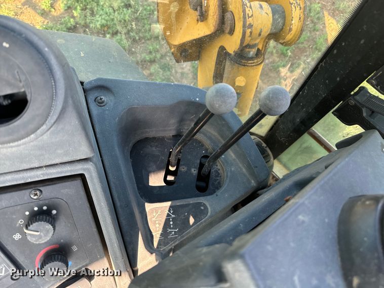 image for item DX0749 2008 John Deere 310SJ backhoe