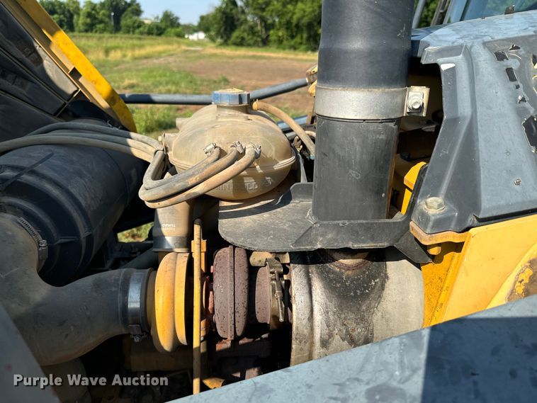 image for item DX0749 2008 John Deere 310SJ backhoe