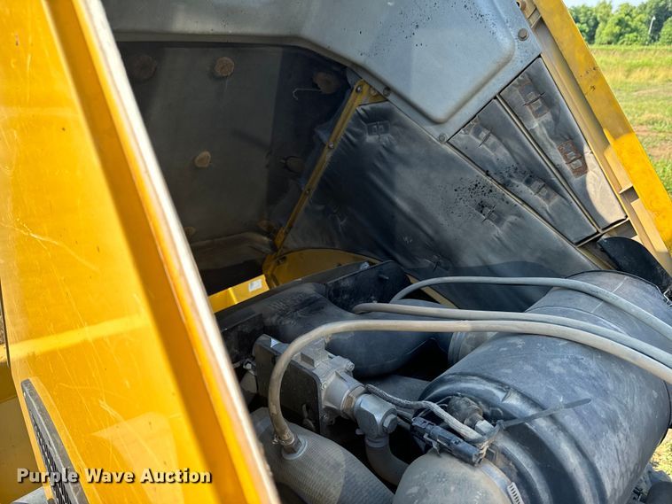 image for item DX0749 2008 John Deere 310SJ backhoe