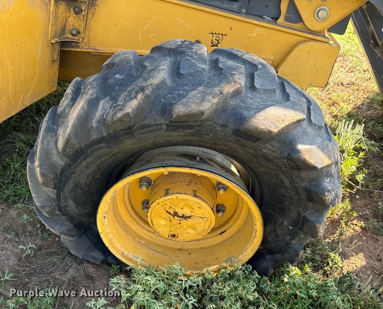 image for item DX0749 2008 John Deere 310SJ backhoe