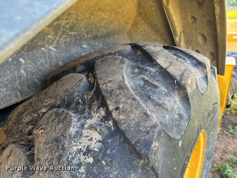 image for item DX0749 2008 John Deere 310SJ backhoe