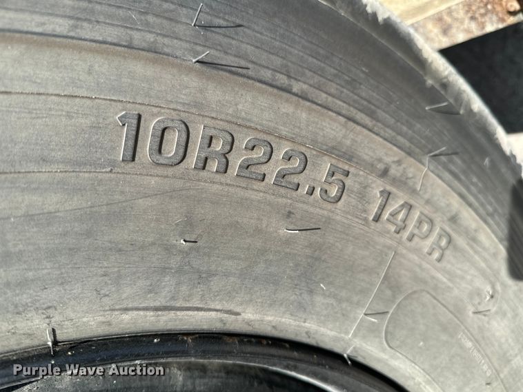 image for item DX0785 2001 Blue Bird B7 school bus