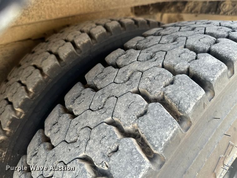 image for item DX0785 2001 Blue Bird B7 school bus