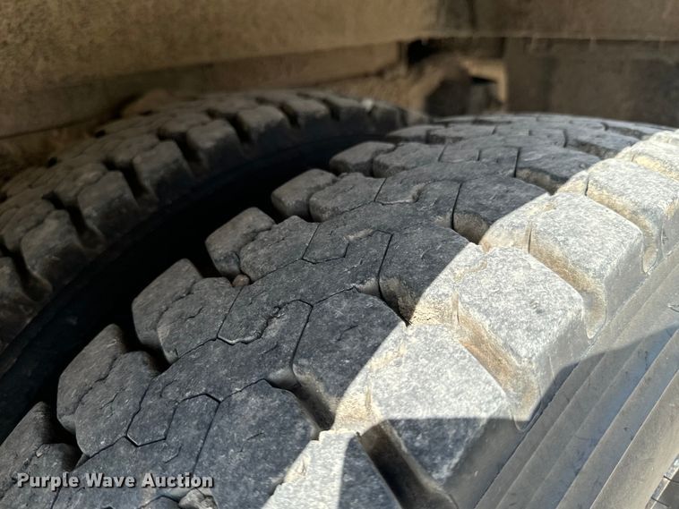 image for item DX0785 2001 Blue Bird B7 school bus