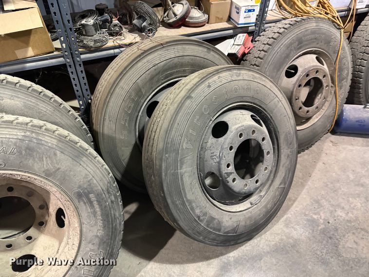 image for item DX0785 2001 Blue Bird B7 school bus