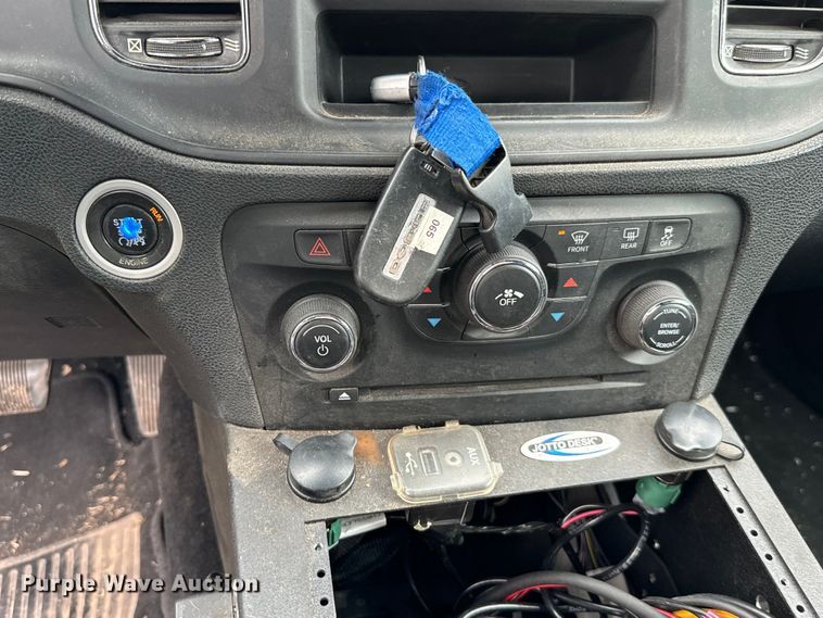 image for item EH3983 2013 Dodge Charger Police 