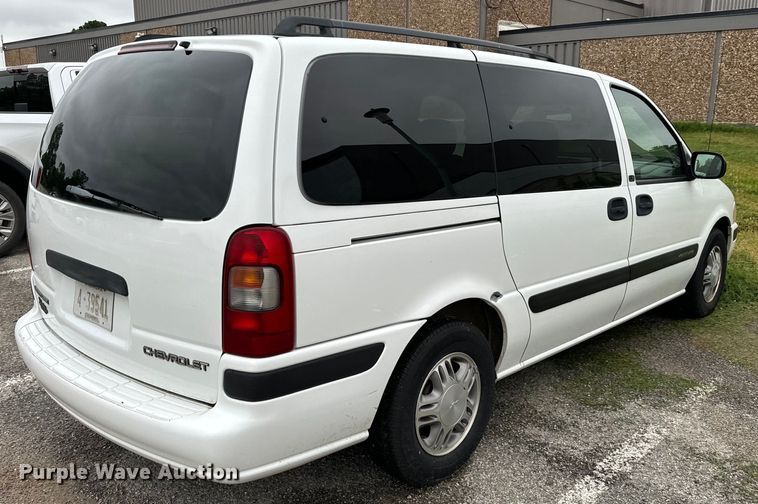image for item EH3996 2004 Chevrolet  Venture van
