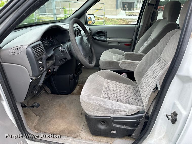 image for item EH3996 2004 Chevrolet  Venture van