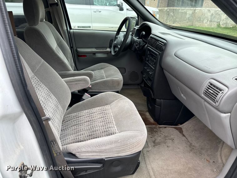 image for item EH3996 2004 Chevrolet  Venture van