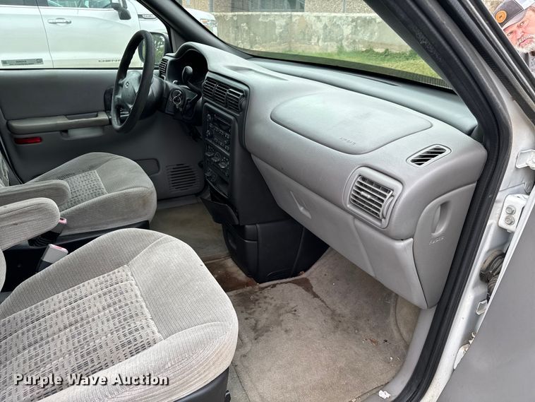 image for item EH3996 2004 Chevrolet  Venture van