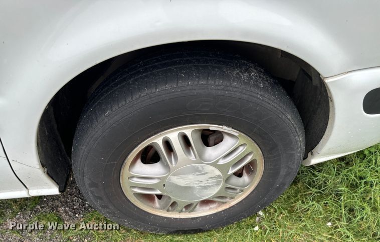 image for item EH3996 2004 Chevrolet  Venture van