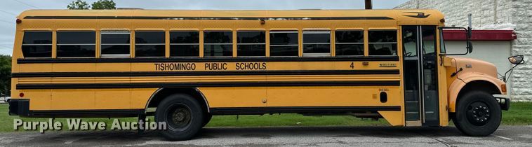 image for item EH3997 2001 International  school bus