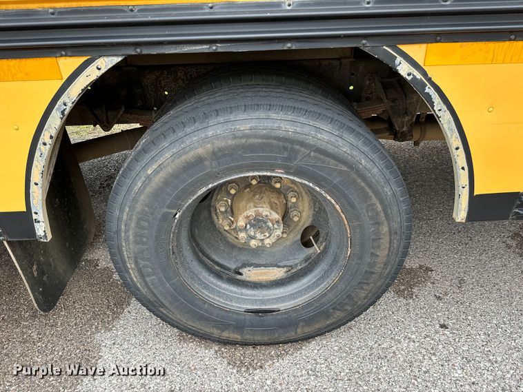 image for item EH3997 2001 International  school bus