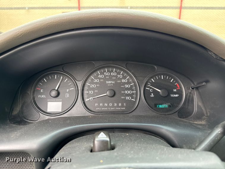 image for item EH3998 2004 Chevrolet  Venture van