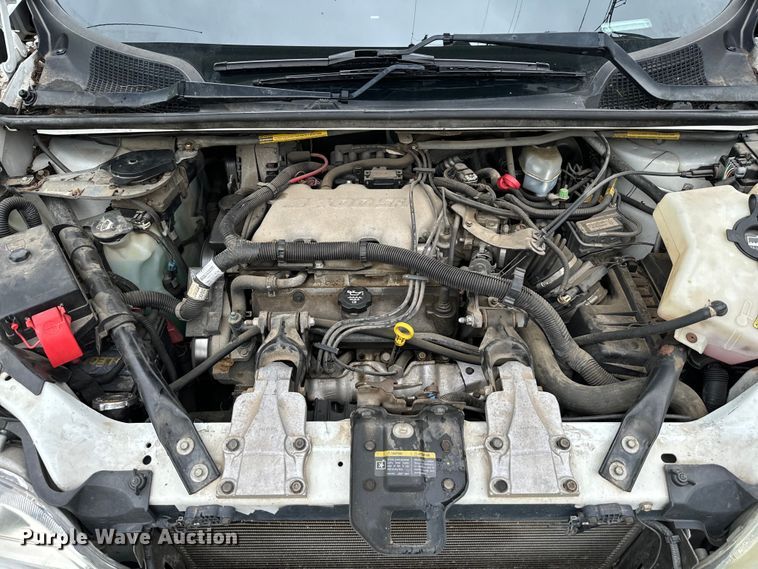 image for item EH3998 2004 Chevrolet  Venture van