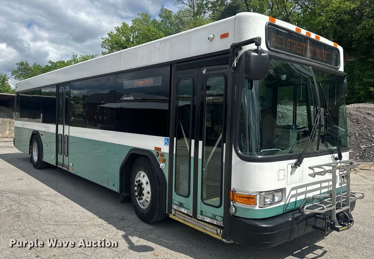 image for item EH6774 2006 Gillig G29B102N4 transit bus
