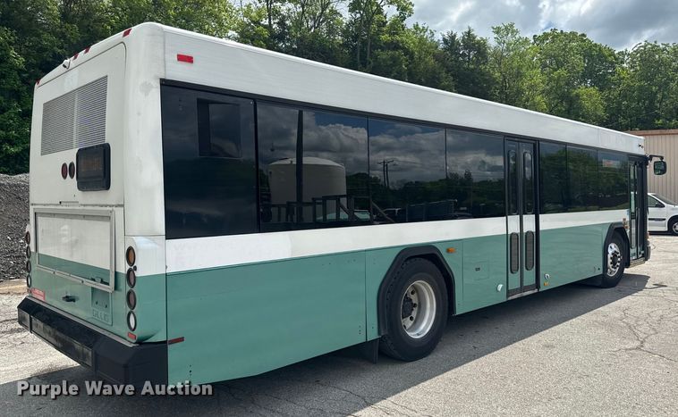 image for item EH6774 2006 Gillig G29B102N4 transit bus