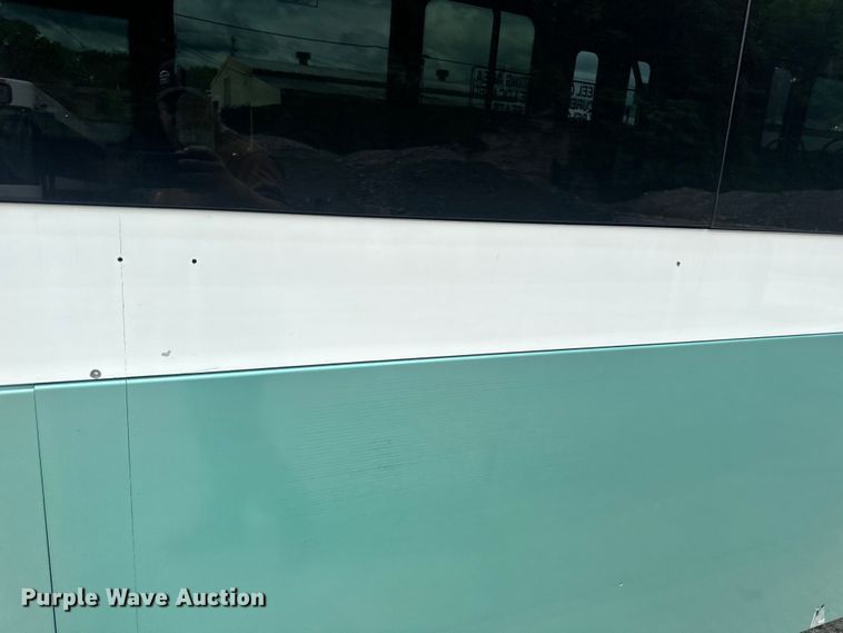 image for item EH6774 2006 Gillig G29B102N4 transit bus